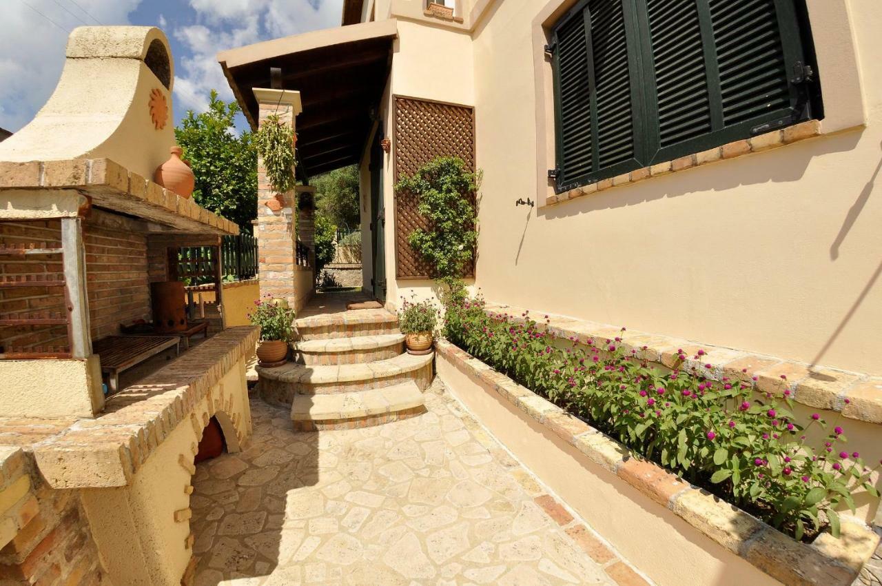 Villa Romantica Perama  Exterior foto
